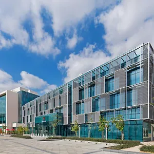Hotel Radisson Red Silicon Oasis